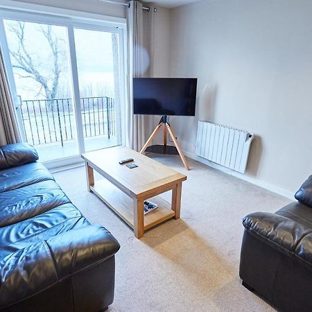 Etive, Beautiful Lochside Apartment With Balcony Форт-Уильям Экстерьер фото